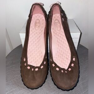 Privo Brown and Pink Women's Flats - sz9.5 (P23)